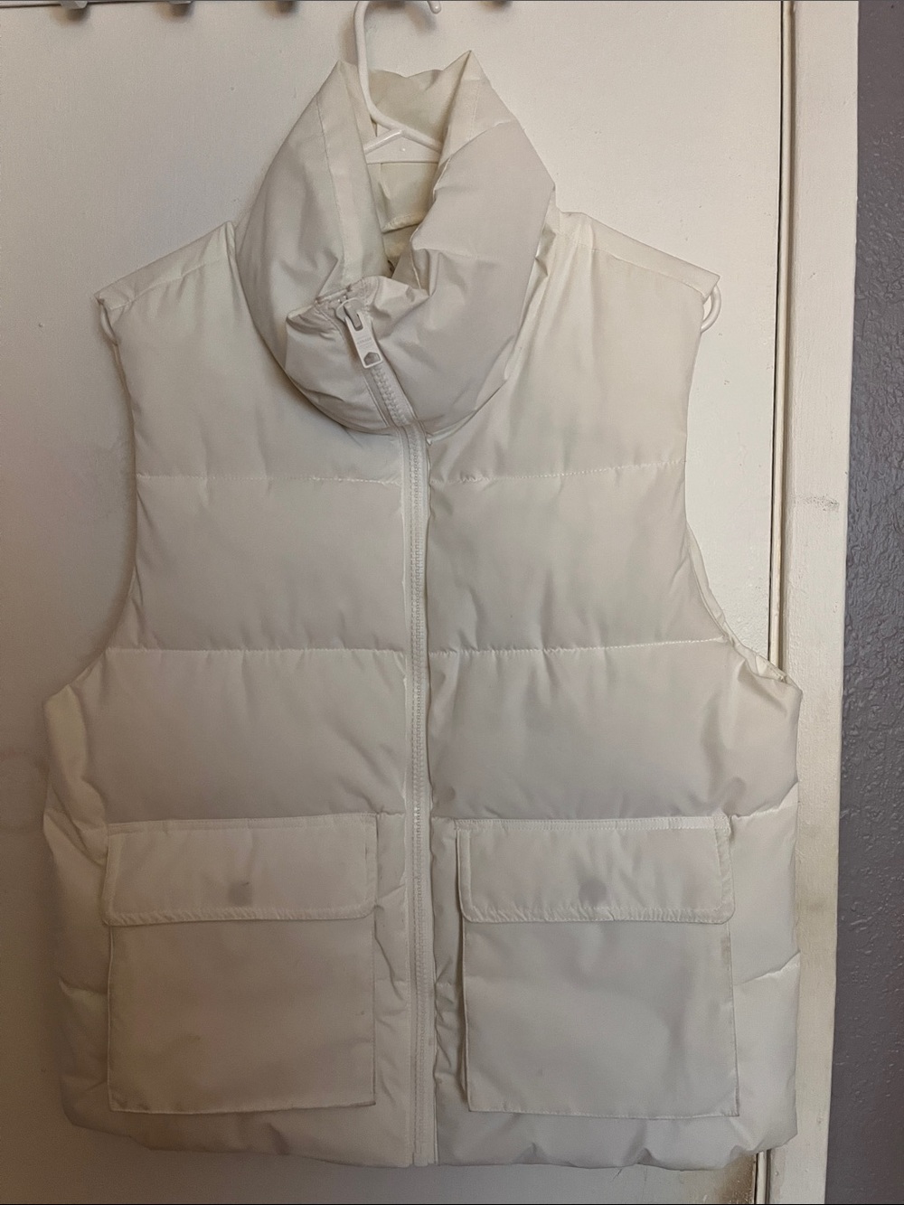 Garage Oversized Puffer Vest in White
